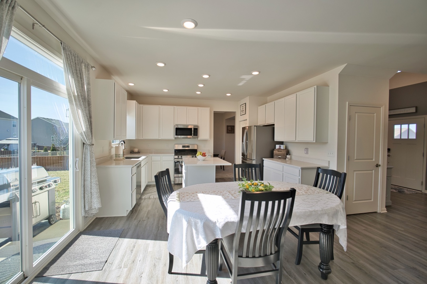 574 Coach Road Yorkville, IL 60560 - Photo 16 of 58