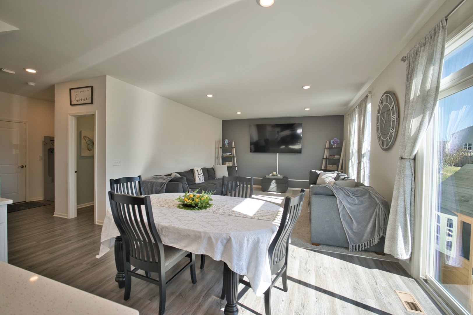 574 Coach Road Yorkville, IL 60560 - Photo 17 of 58