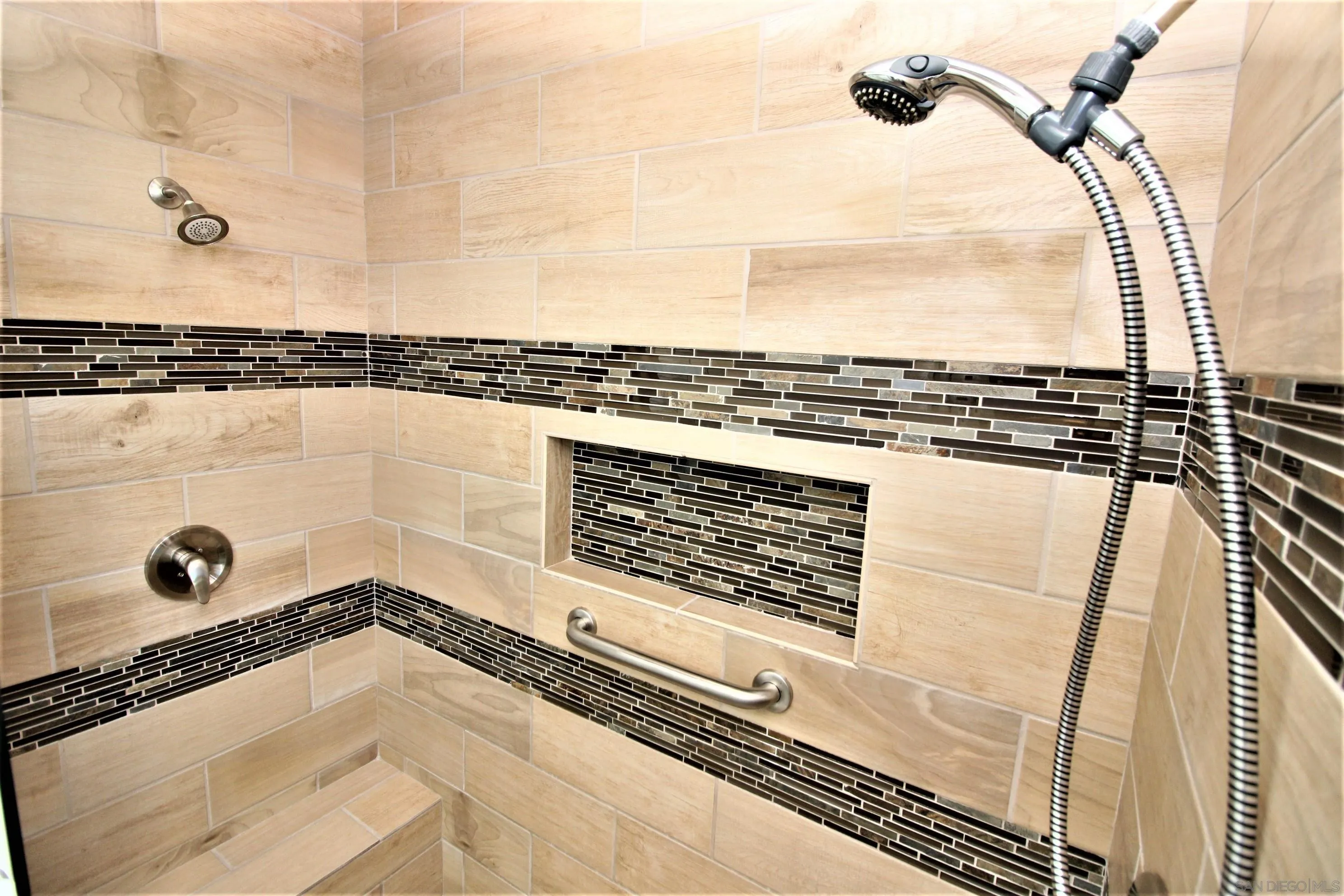 7132 Santa Rosa Carlsbad, CA 92011 - Photo 19 of 54 a view of a terrace