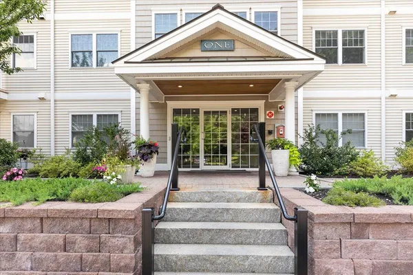 $490,000 | 1 Sterling Hill Lane, Unit 135, Exeter, NH 03833