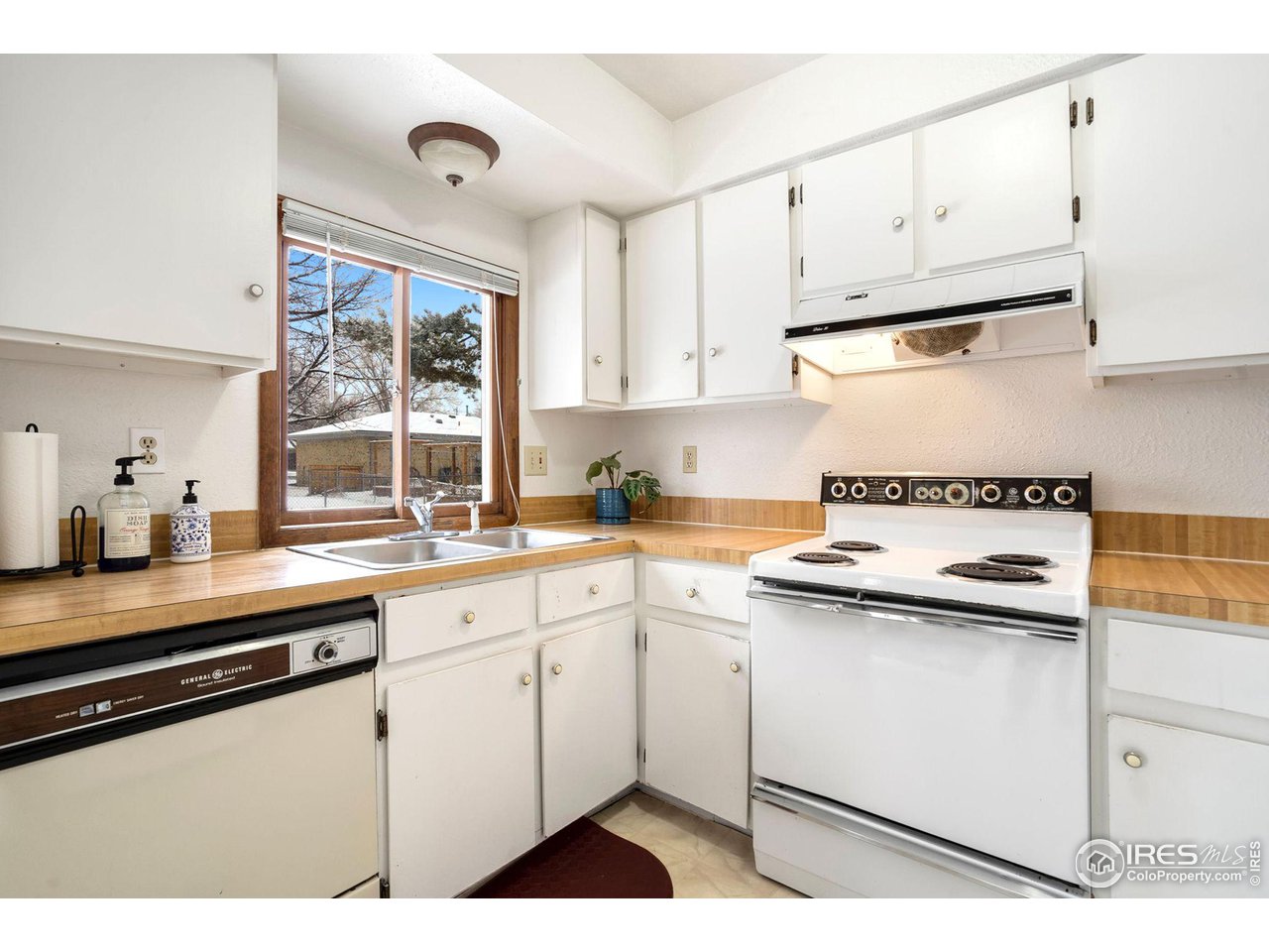 813 Pear Street Fort Collins, CO 80521 - Photo 9 of 25 Gallery Image 9