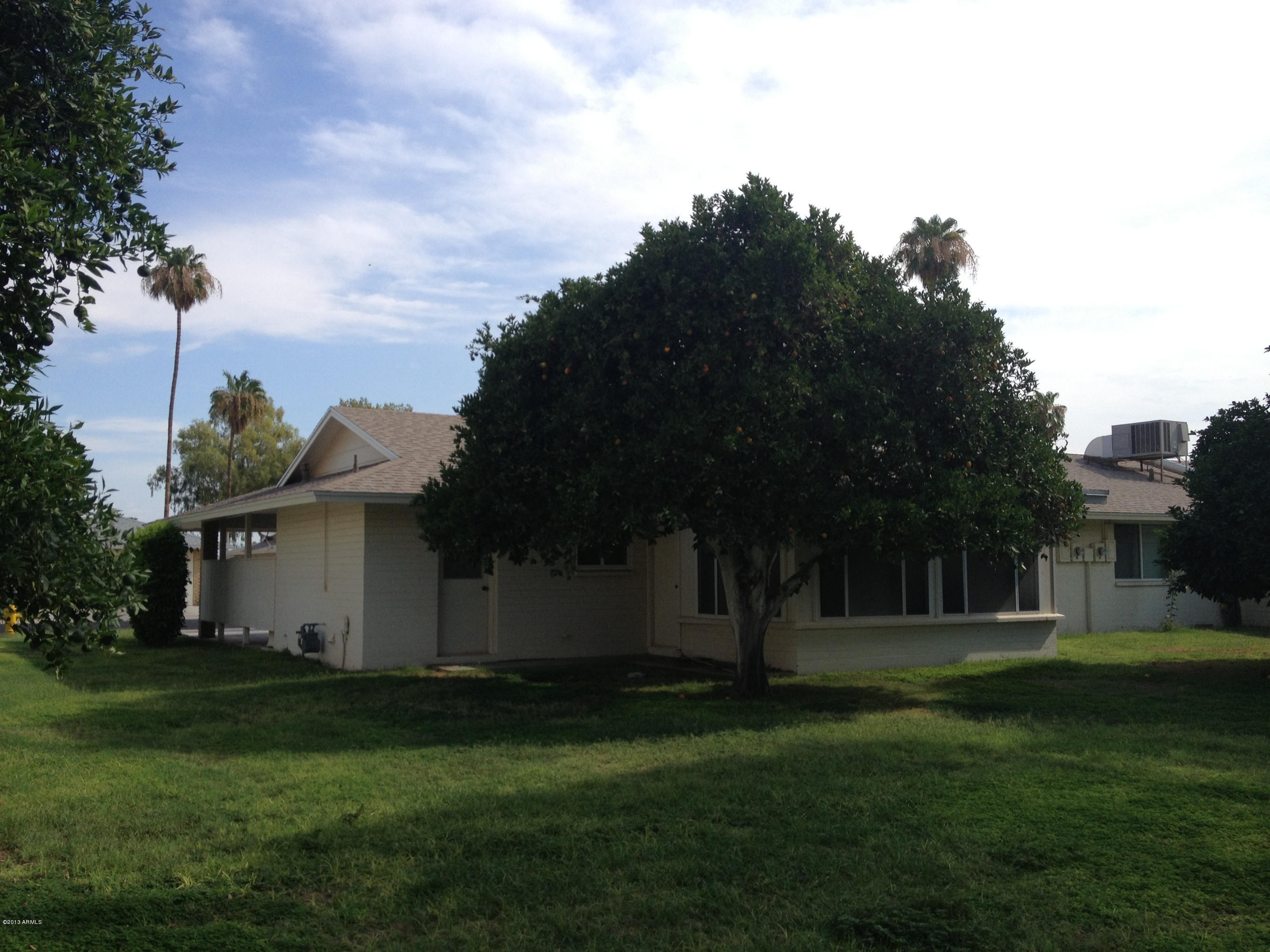10745 West Hatcher Road Sun City, AZ 85351 - Photo 4 of 15 2013-07-12 09