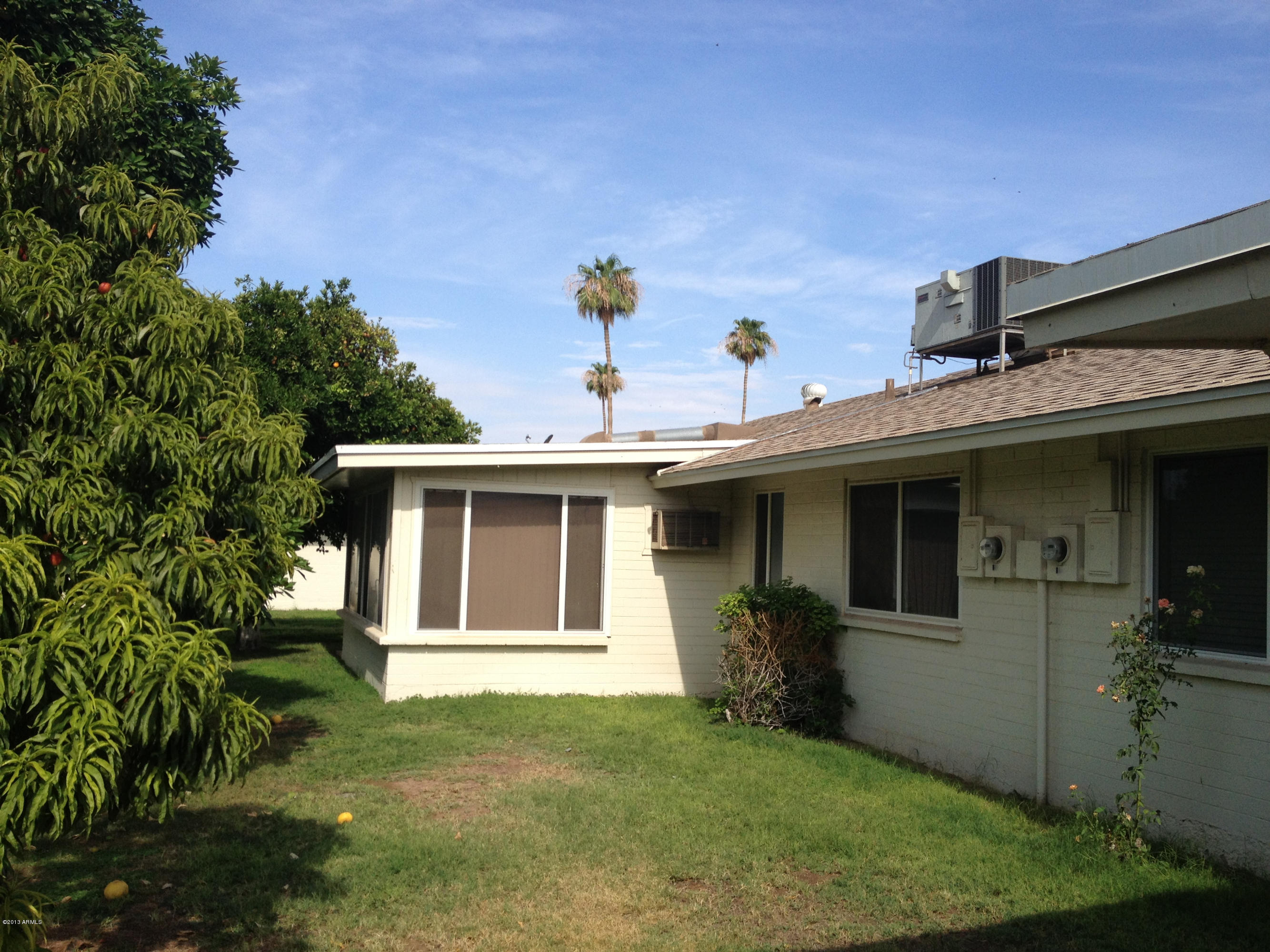 10745 West Hatcher Road Sun City, AZ 85351 - Photo 5 of 15 2013-07-12 09