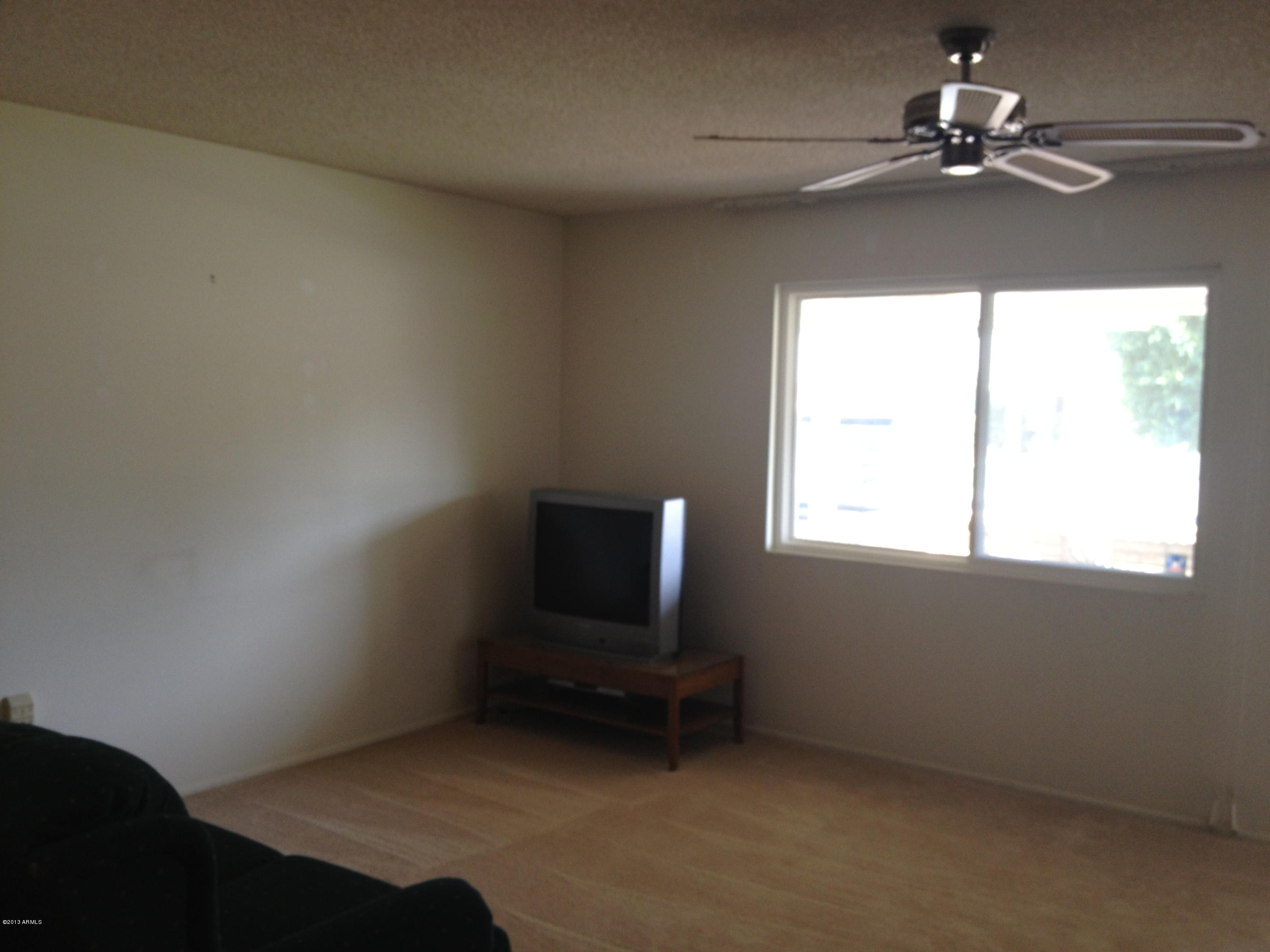 10745 West Hatcher Road Sun City, AZ 85351 - Photo 10 of 15 Living Room