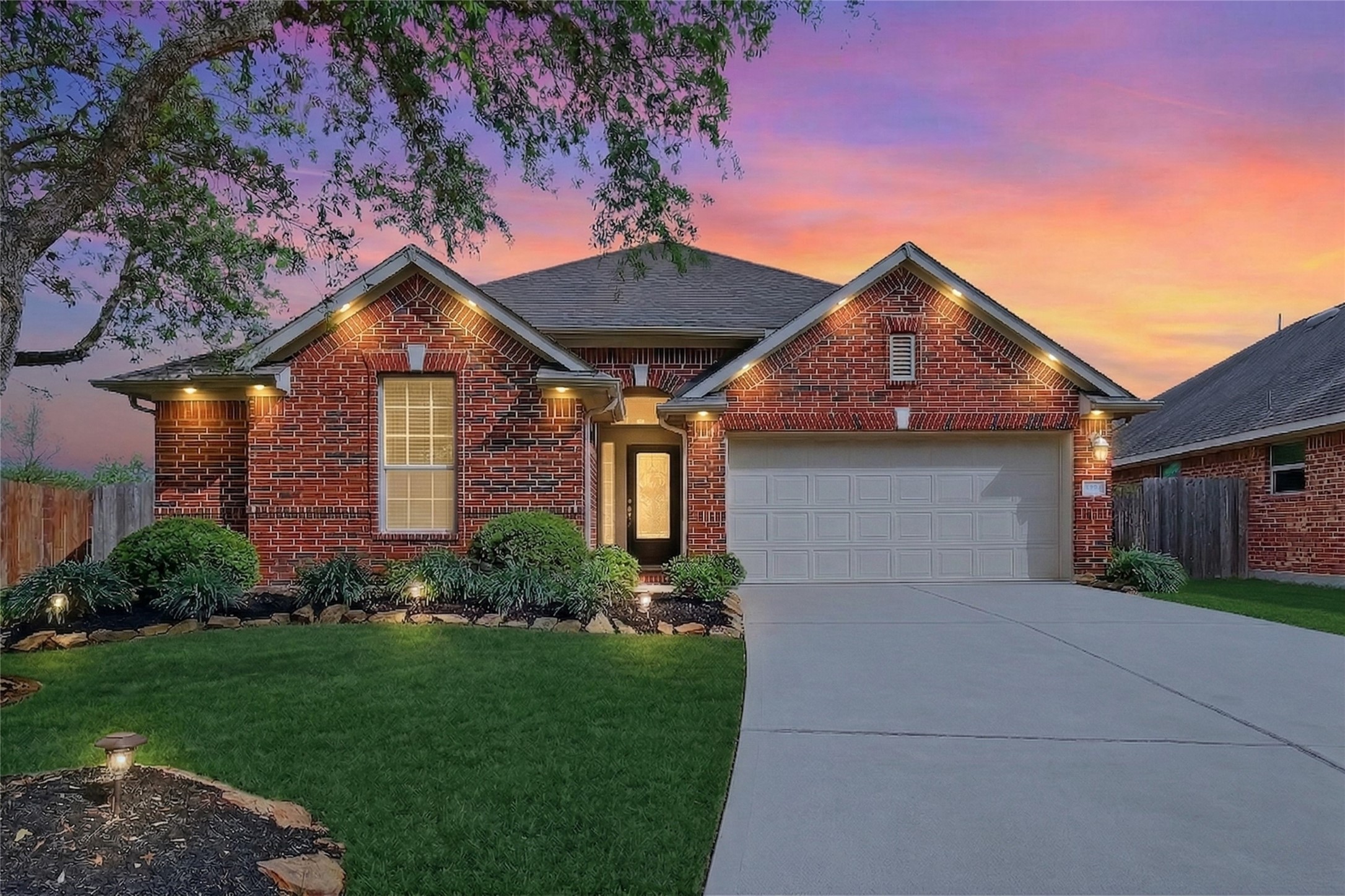 13415 Star Creek Lane Rosharon, TX 77583 - Photo 39 of 46 a front view of a house with a yard