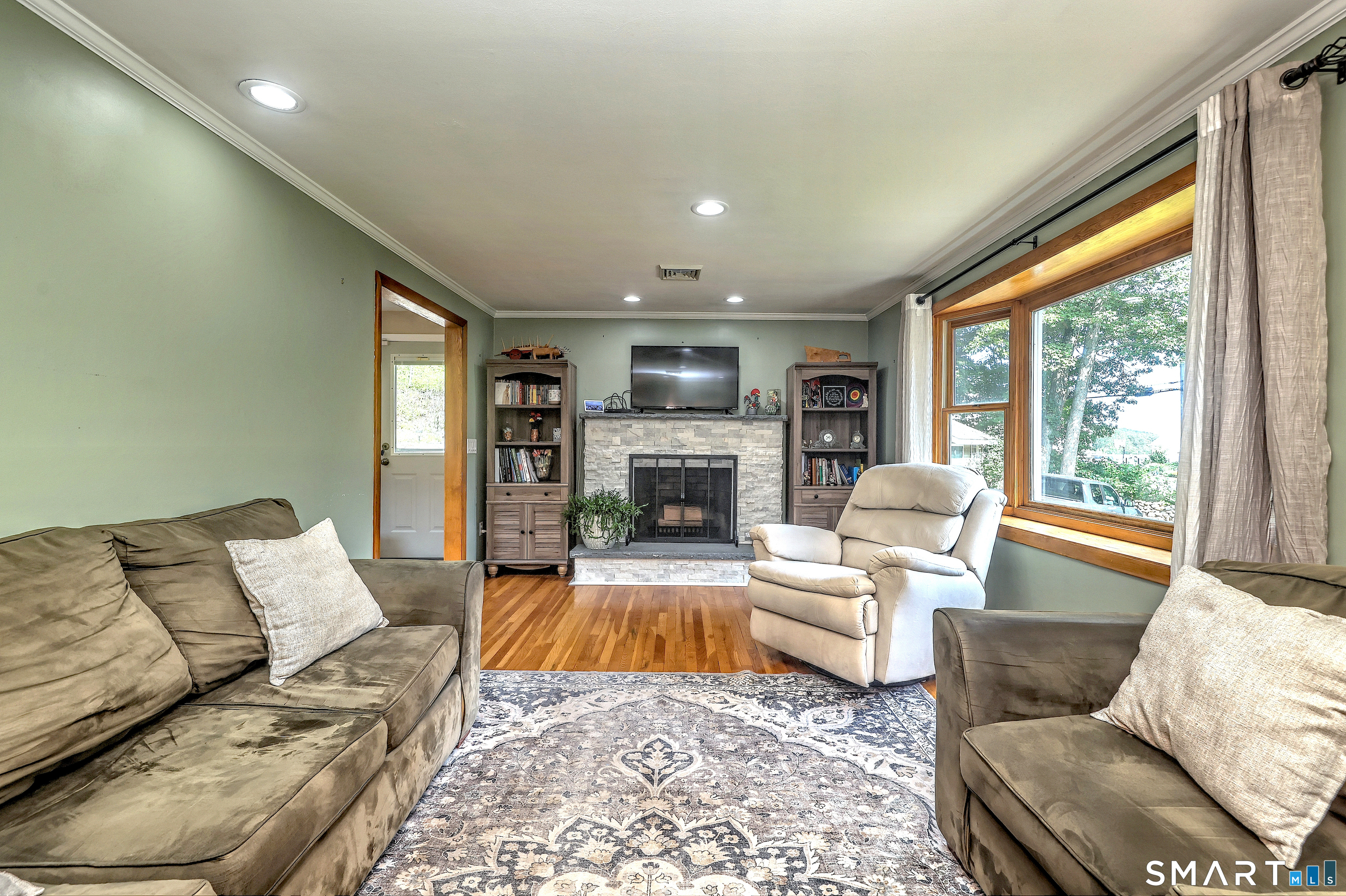 315 Buddington Road Shelton, CT 06484 - Photo 9 of 31 Gallery Image 9