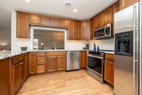 $374,900 | 107 South Belmont Drive, Mankato, MN 56001