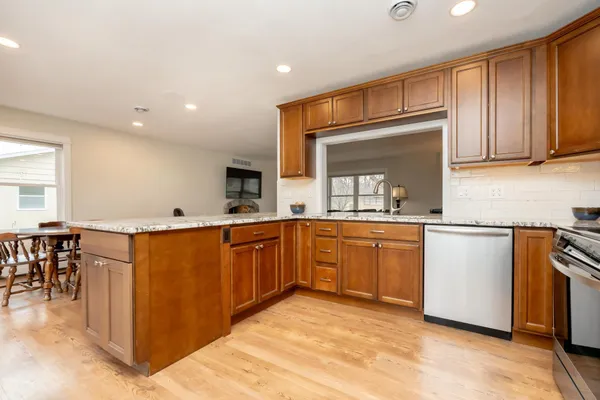 $374,900 | 107 South Belmont Drive, Mankato, MN 56001