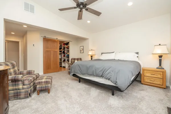 $374,900 | 107 South Belmont Drive, Mankato, MN 56001