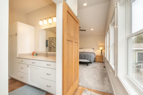 $374,900 | 107 South Belmont Drive, Mankato, MN 56001