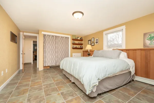 $374,900 | 107 South Belmont Drive, Mankato, MN 56001