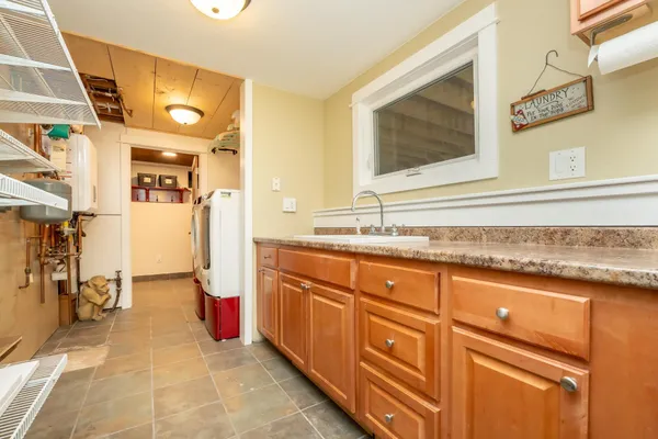 $374,900 | 107 South Belmont Drive, Mankato, MN 56001