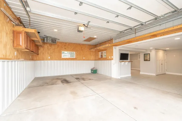 $374,900 | 107 South Belmont Drive, Mankato, MN 56001