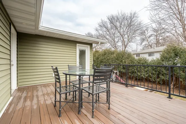 $374,900 | 107 South Belmont Drive, Mankato, MN 56001