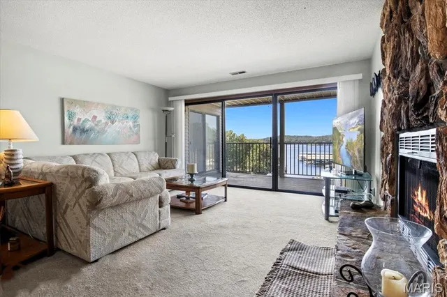 $234,900 | 40 Robinwood Drive, Unit 2C, Lake Ozark, MO 65049