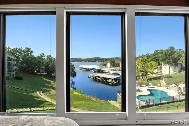 $234,900 | 40 Robinwood Drive, Unit 2C, Lake Ozark, MO 65049