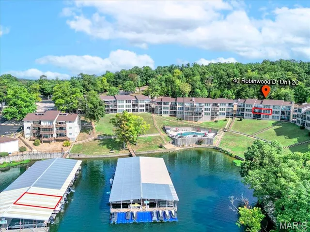 $234,900 | 40 Robinwood Drive, Unit 2C, Lake Ozark, MO 65049
