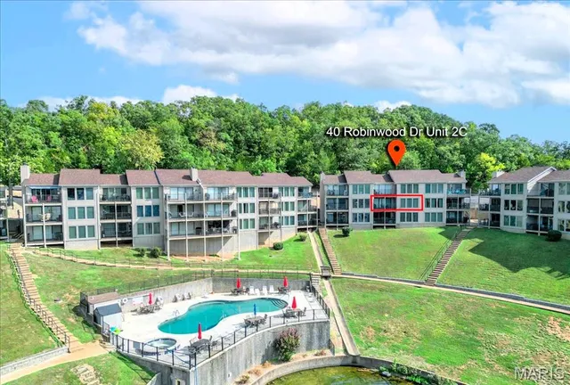 $234,900 | 40 Robinwood Drive, Unit 2C, Lake Ozark, MO 65049