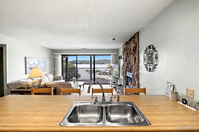 $234,900 | 40 Robinwood Drive, Unit 2C, Lake Ozark, MO 65049
