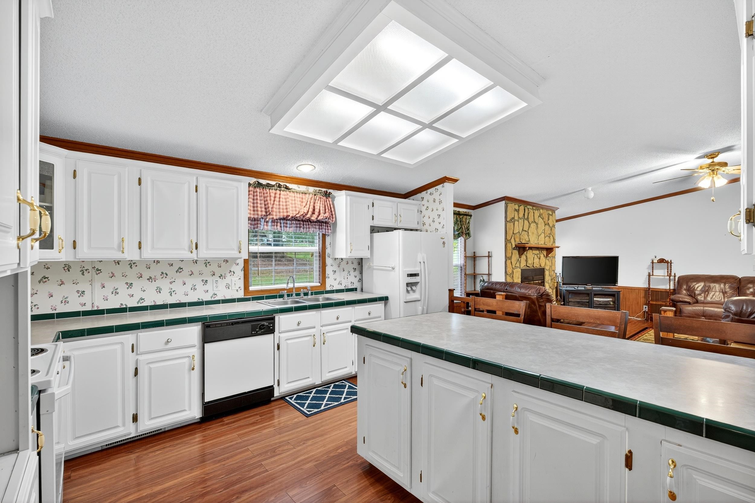118 Settle Avenue Campobello, SC 29322 - Photo 7 of 36