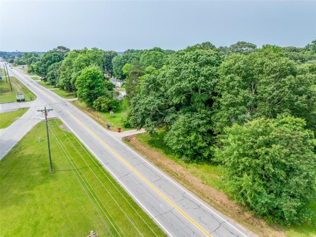 17 Lk Pk Drive Braselton, GA 30517 - Photo 2 of 6 a view of a garden