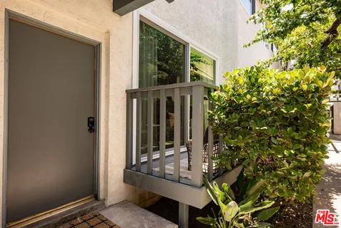 $6,250 | 1144 17th Street, Unit 6, Santa Monica, CA 90403