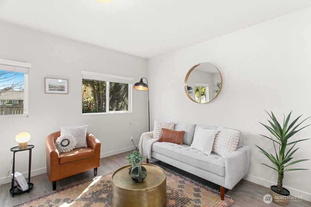 3710 Southwest 106th Street Seattle, WA 98146 - Photo 6 of 21