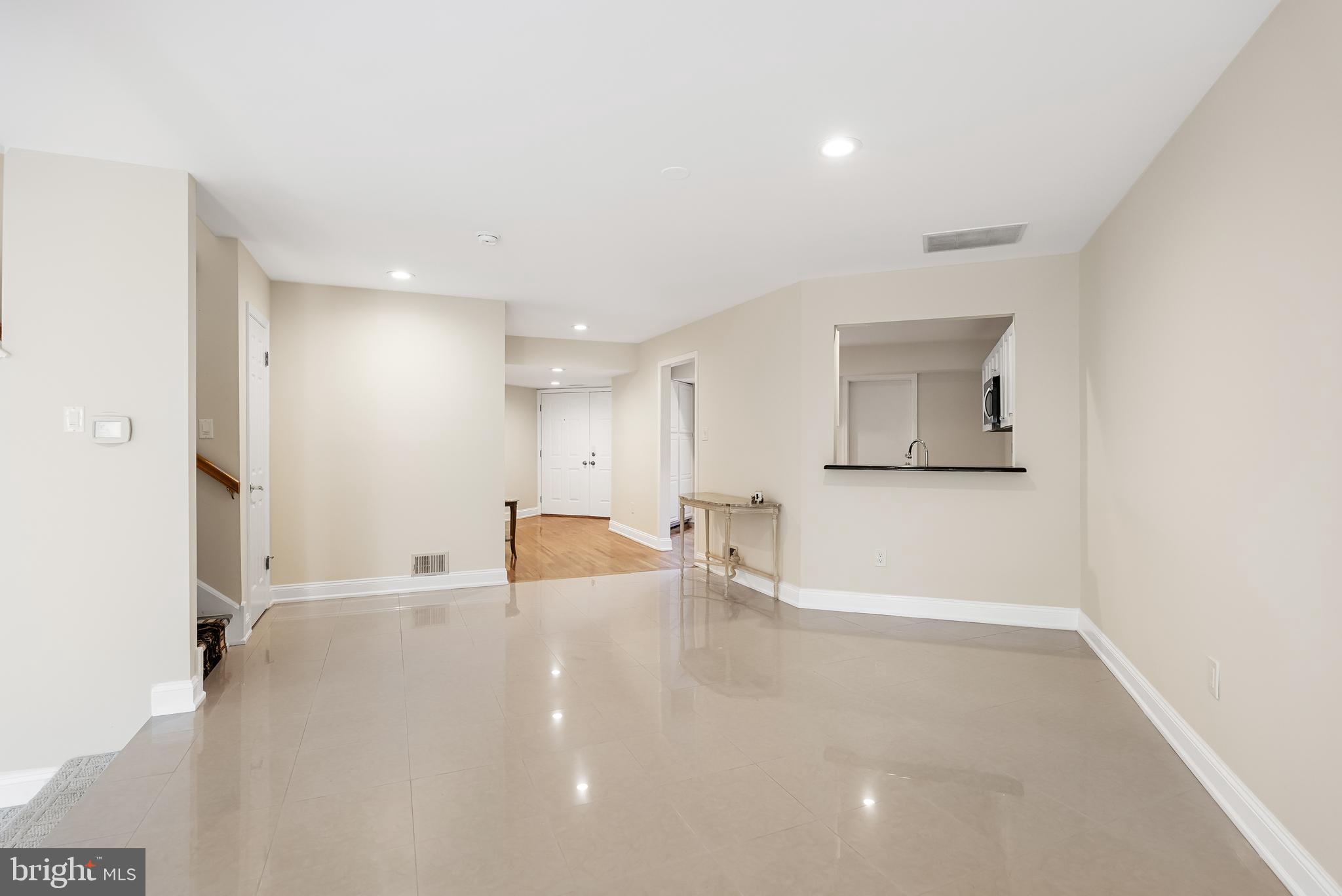 962 Chanticleer Cherry Hill, NJ 08003 - Photo 9 of 38