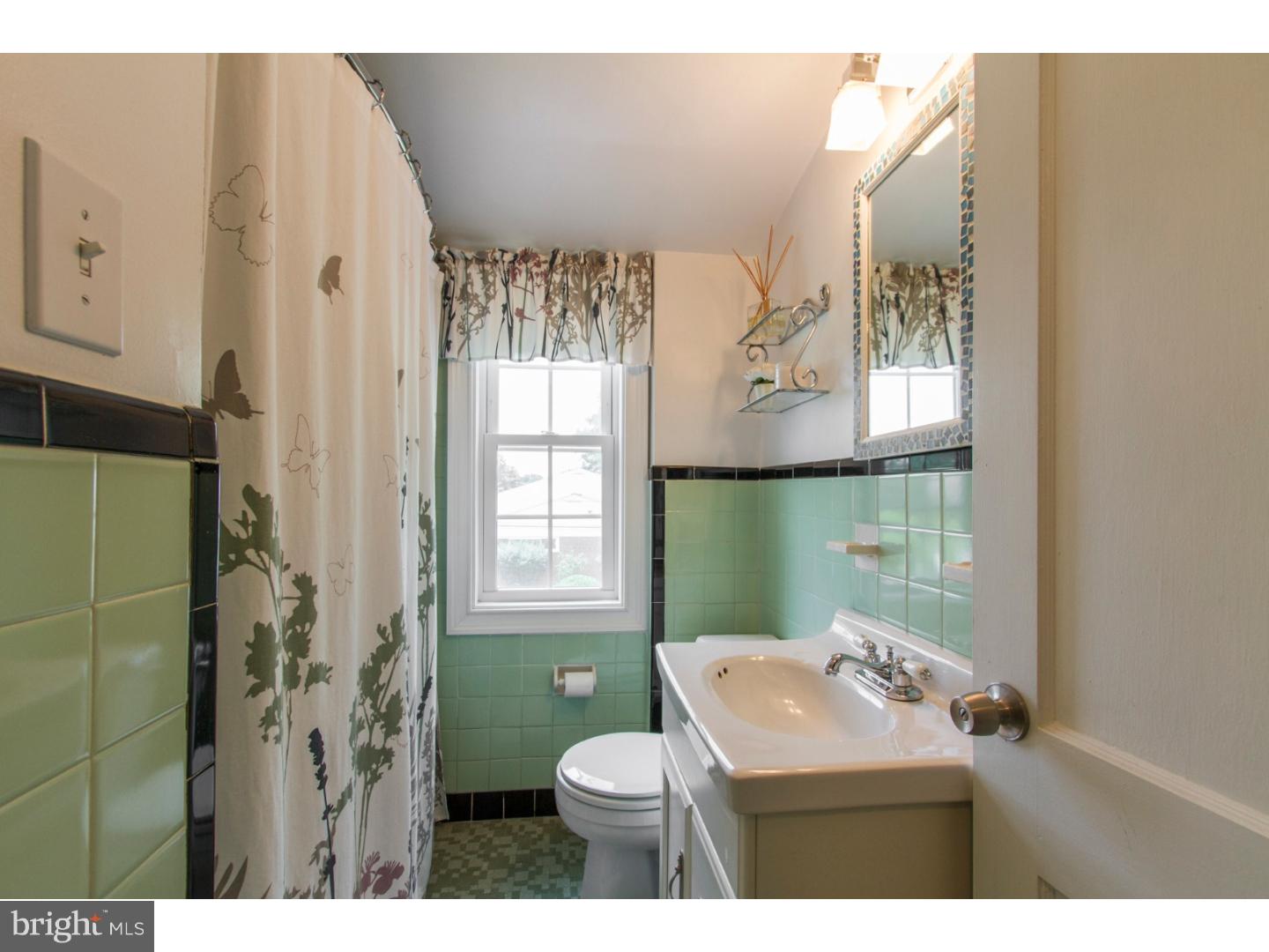 2610 Oriole Road Broomall, PA 19008 - Photo 16 of 25 Half Bath