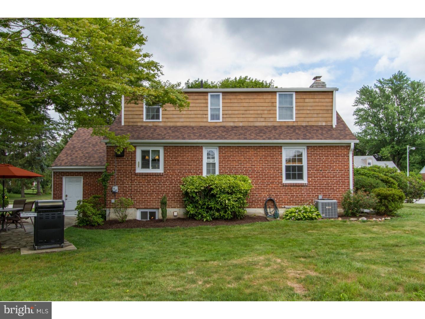 2610 Oriole Road Broomall, PA 19008 - Photo 20 of 25 Exterior Back