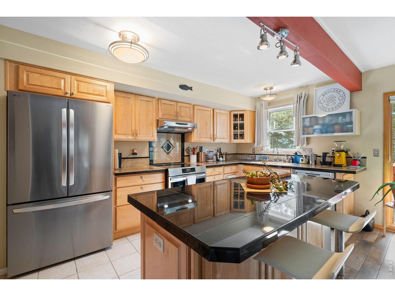 526 Brook Road Boulder, CO 80302 - Photo 19 of 41 Chefs Kitchen w/ Center Island