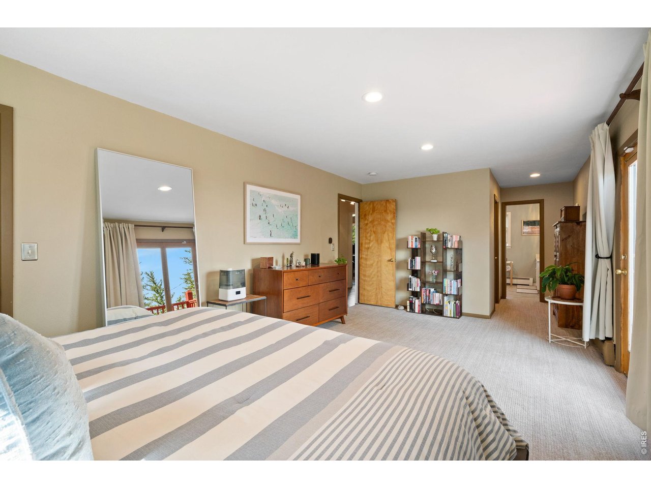 526 Brook Road Boulder, CO 80302 - Photo 22 of 41 Roomy Main Floor Primary Bedroom