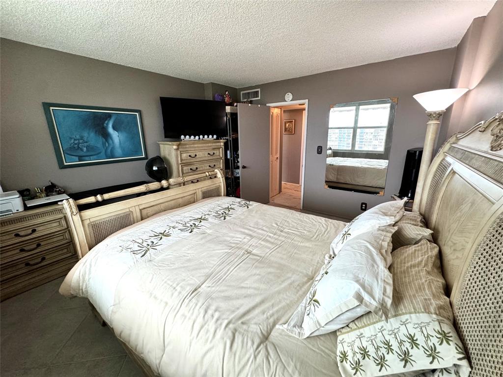 777 South Federal Highway, Unit RPH11 Pompano Beach, FL 33062 - Photo 17 of 48