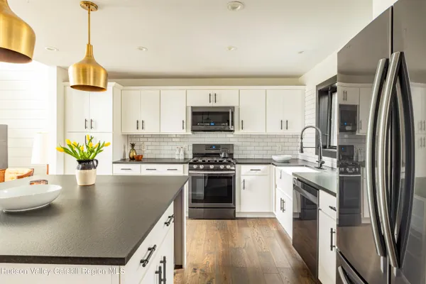 $1,150,000 | 352 Columbia Street, Hudson, NY 12534