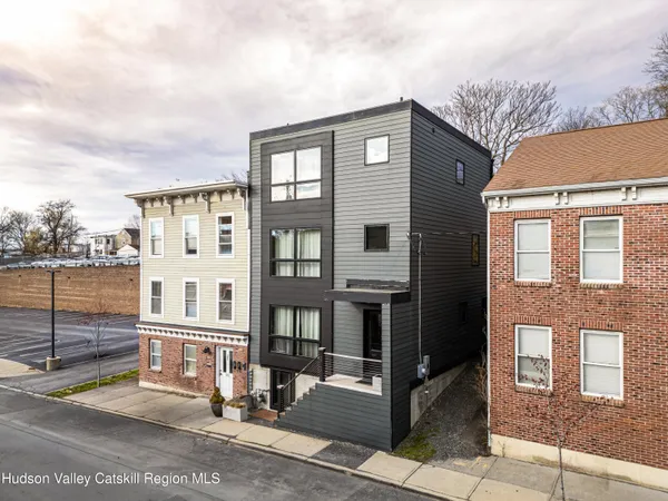 $1,150,000 | 352 Columbia Street, Hudson, NY 12534