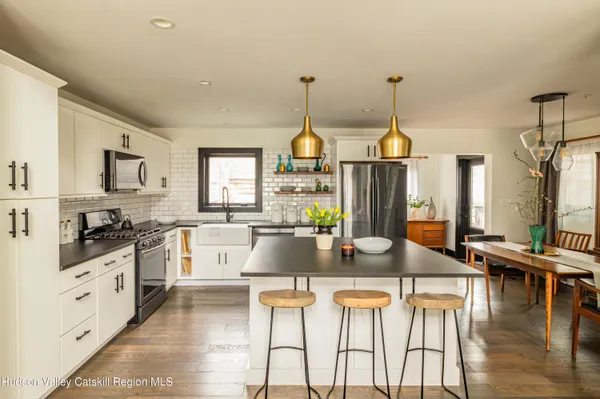 $1,150,000 | 352 Columbia Street, Hudson, NY 12534