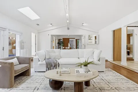 $995,000 | 10334 White Rock Place, Dallas, TX 75238