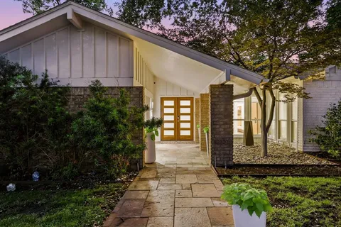 $995,000 | 10334 White Rock Place, Dallas, TX 75238