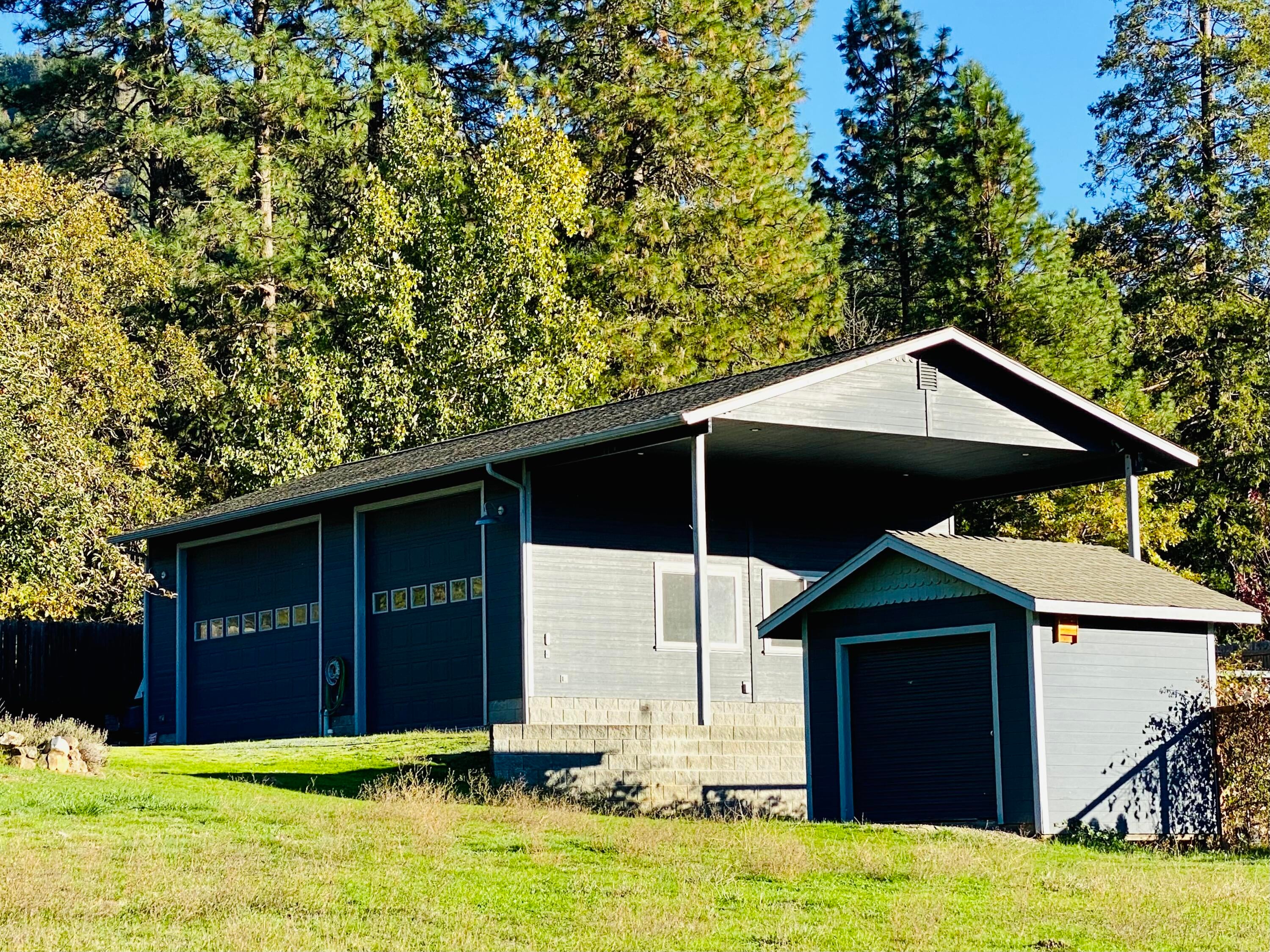 726 Earhart Road Rogue River, OR 97537 - Photo 27 of 35 Gallery Image 27