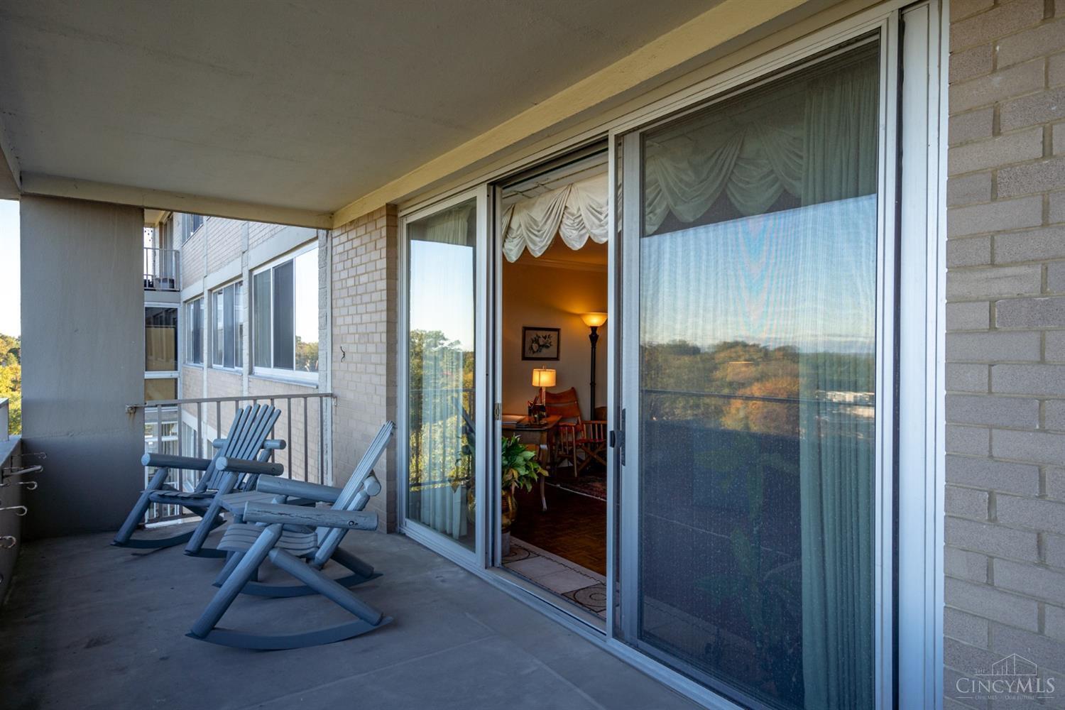 2324 Madison Road, Unit 1104 Cincinnati, OH 45208 - Photo 18 of 30