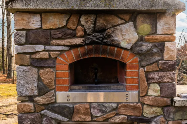 $849,000 | 15445 Holly Drive, Thompsonville, MI 49683