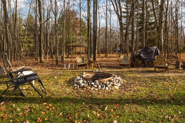 $849,000 | 15445 Holly Drive, Thompsonville, MI 49683