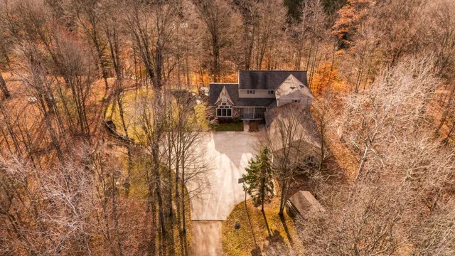 $849,000 | 15445 Holly Drive, Thompsonville, MI 49683