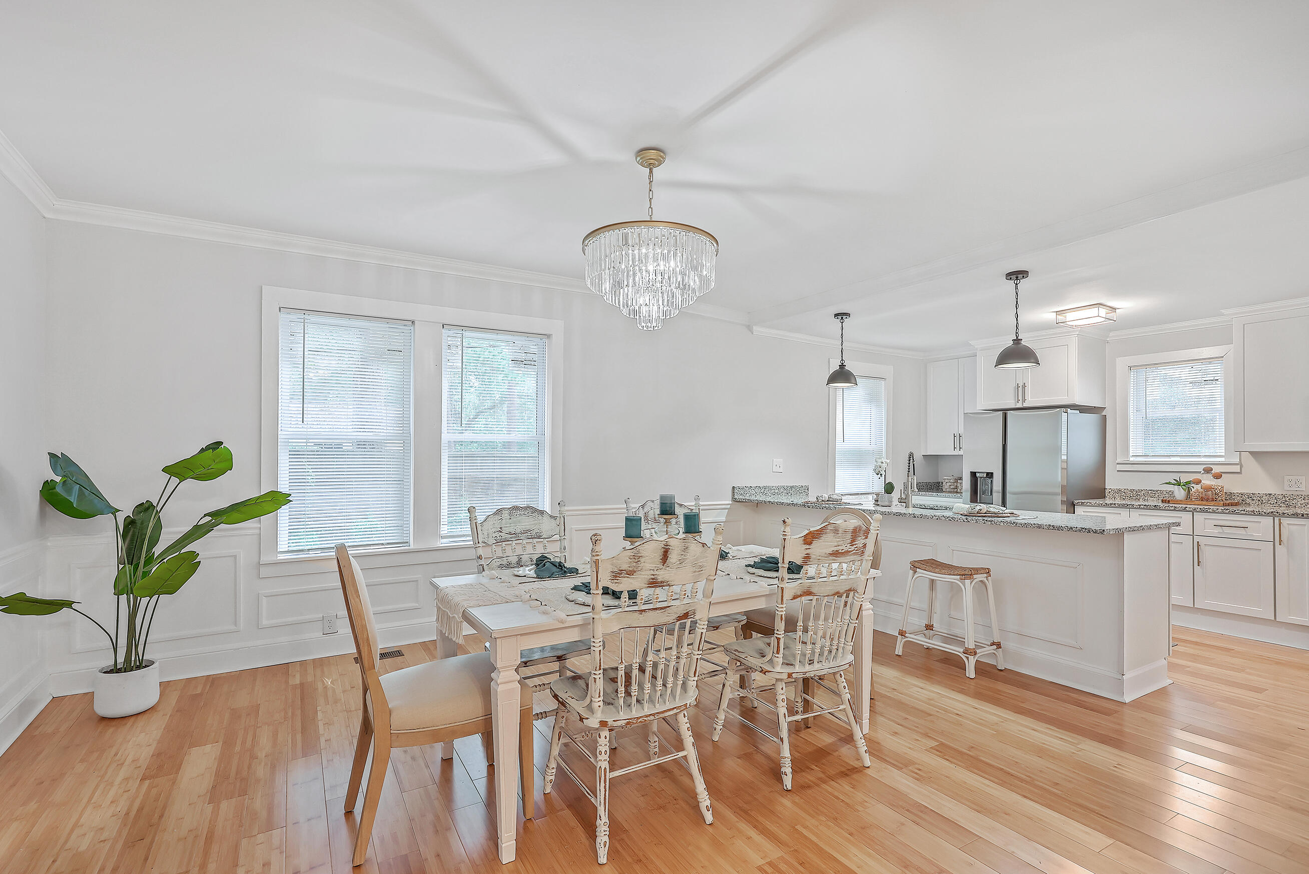 404 Raysor Street St. George, SC 29477 - Photo 13 of 40 Dining / Kitchen