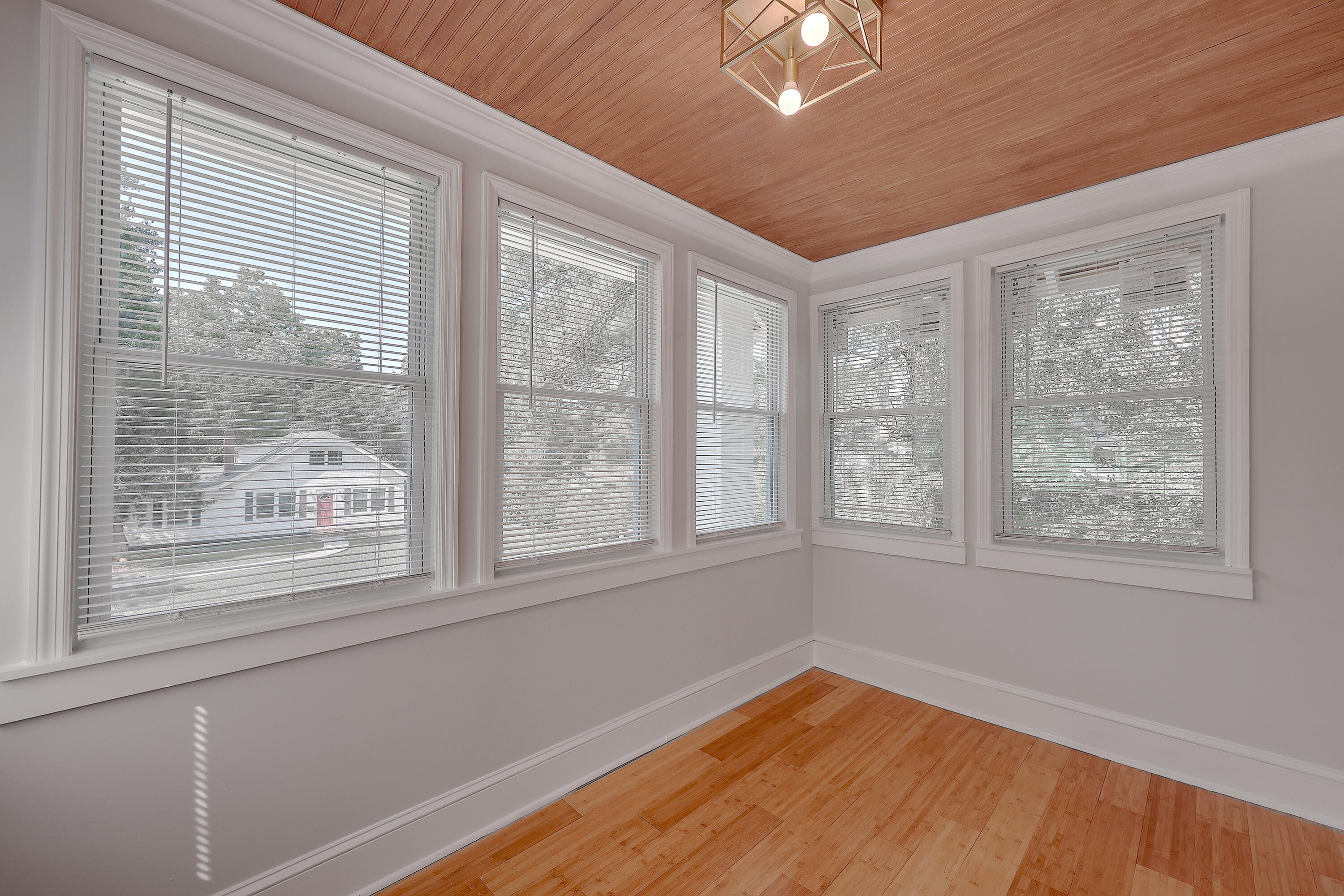 404 Raysor Street St. George, SC 29477 - Photo 34 of 40 Sun Room