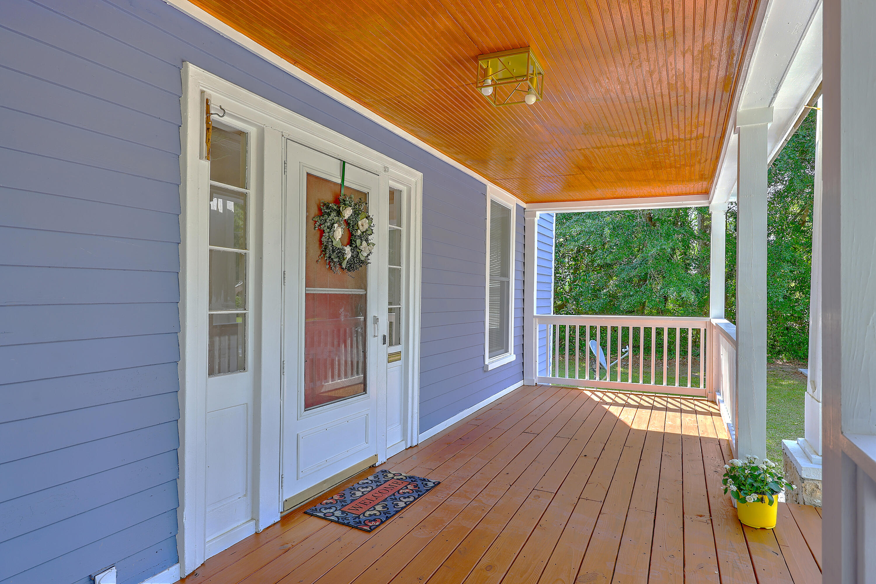 404 Raysor Street St. George, SC 29477 - Photo 4 of 40 Come on in...
