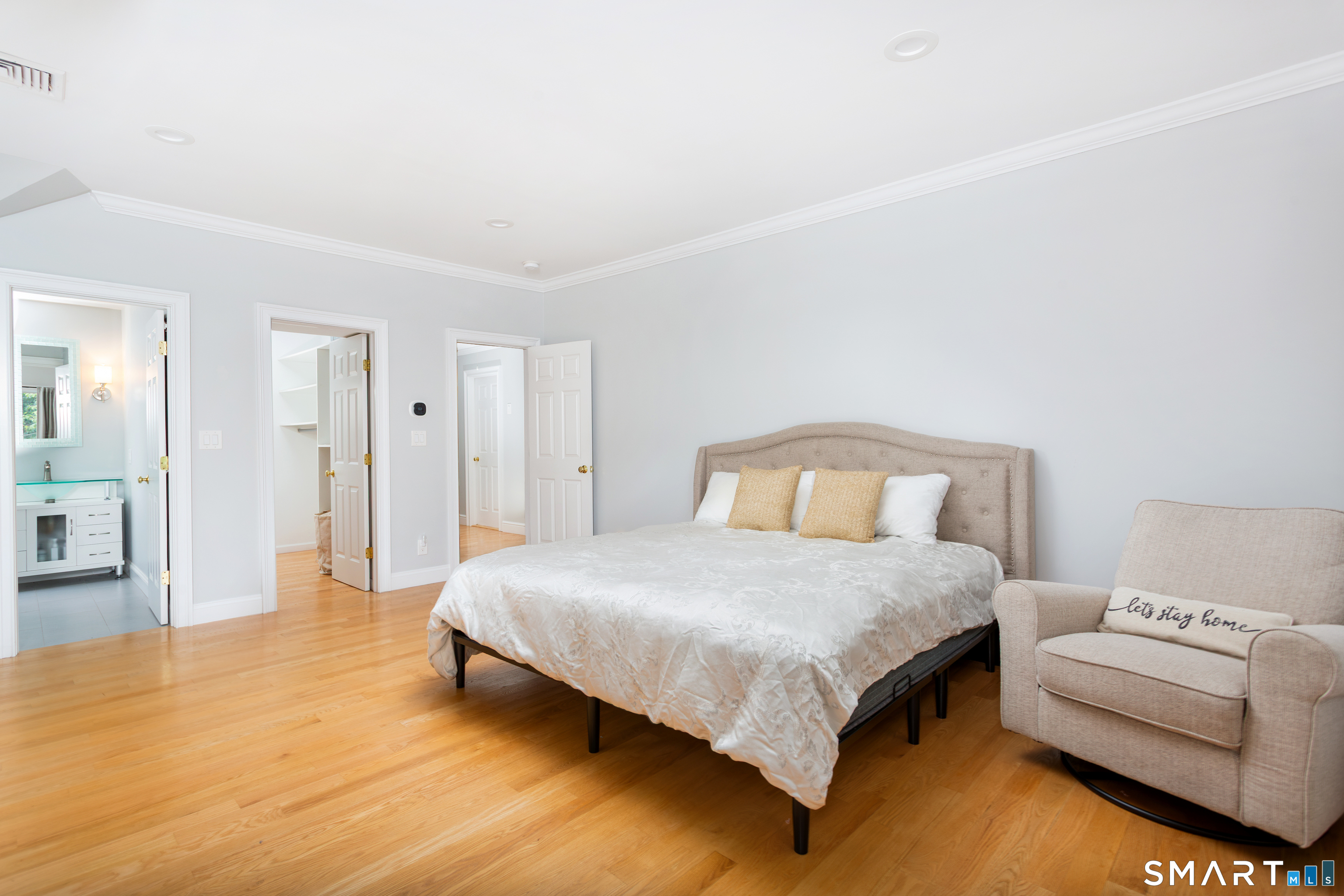 42 Woodledge Road Stamford, CT 06907 - Photo 15 of 36 Gallery Image 15