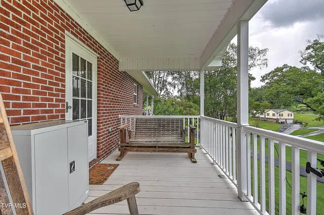 $399,900 | 15833 Black Hollow Road, Abingdon, VA 24210