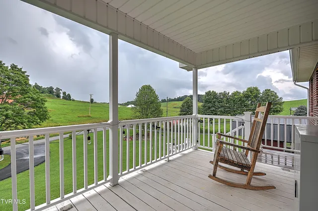 $399,900 | 15833 Black Hollow Road, Abingdon, VA 24210