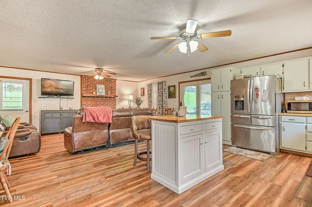 $399,900 | 15833 Black Hollow Road, Abingdon, VA 24210